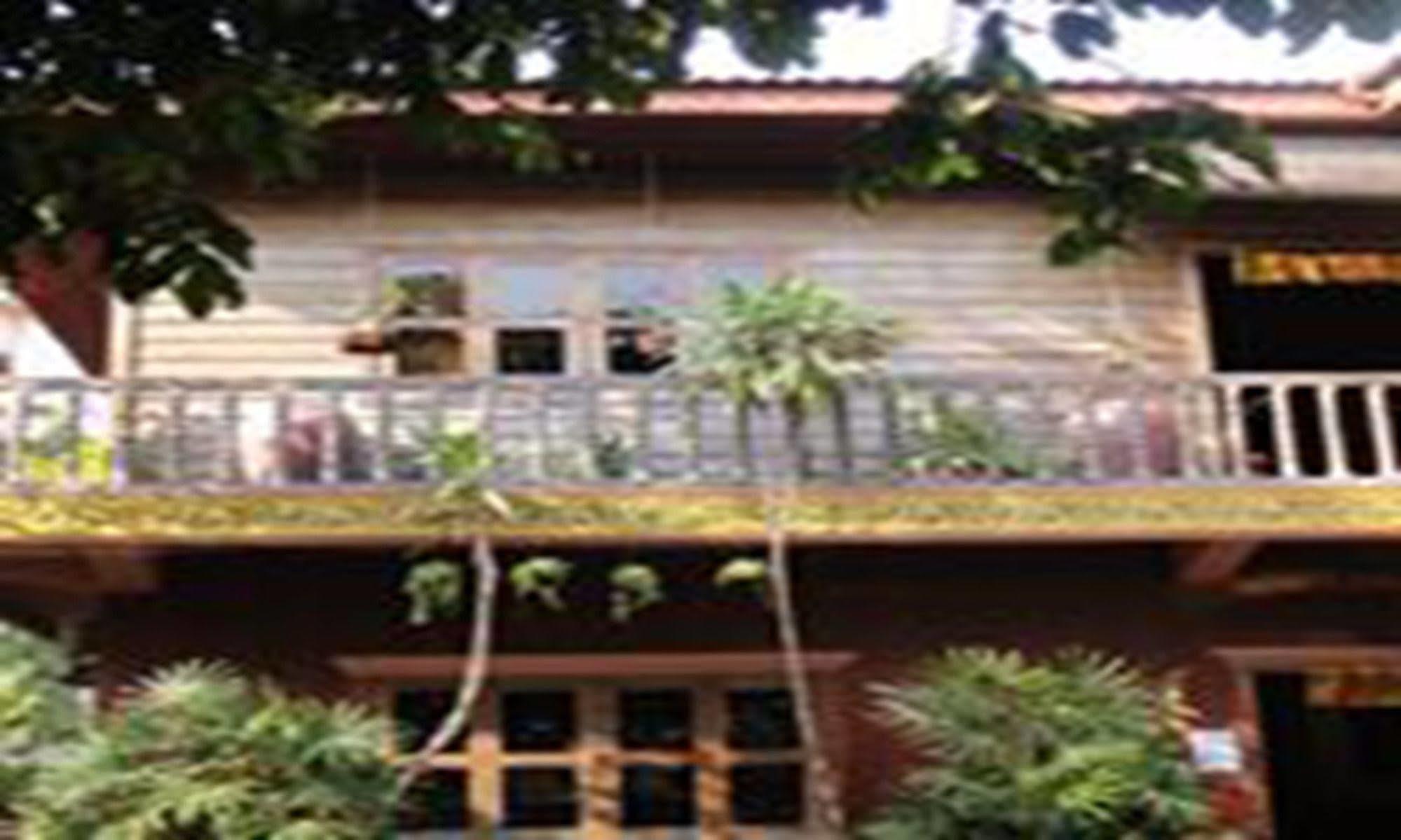 Big Lyna Villa เสียมราฐ ภายนอก รูปภาพ